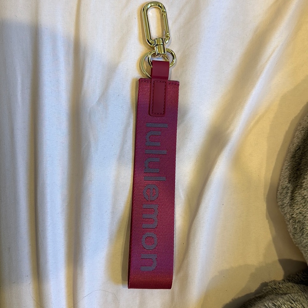 lululemon keychain